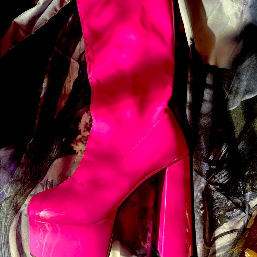 Size 38 (6.5-7) platform pink boots